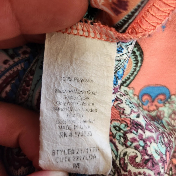 Pink Verse tank top size medium - Picture 9 of 11